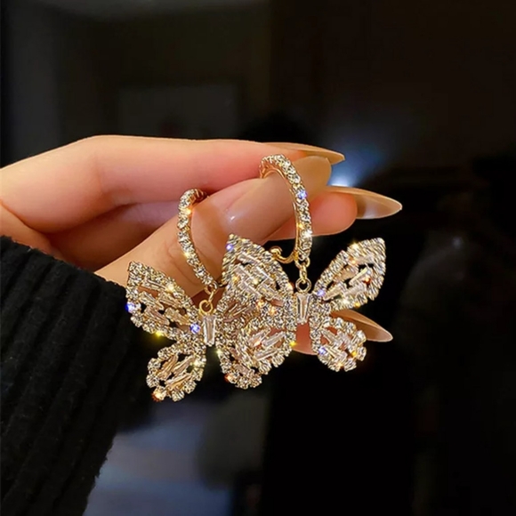 🎀18k Sparkling Zircon Butterfly Hoops - Picture 2 of 6